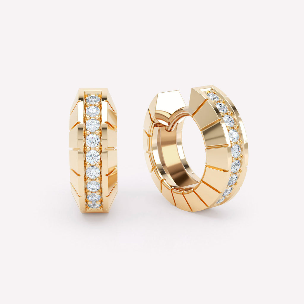 Eternity engraved 14K Gold Huggies w. Lab-Grown Diamonds