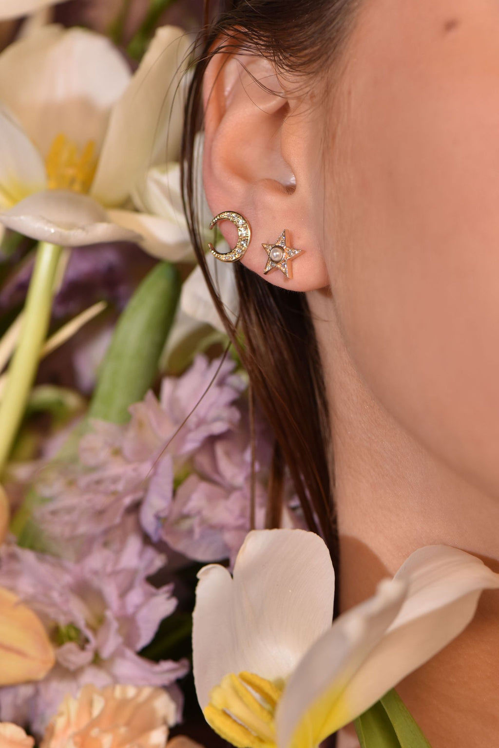 Moon & Star 14K Gold Studs w. Diamonds