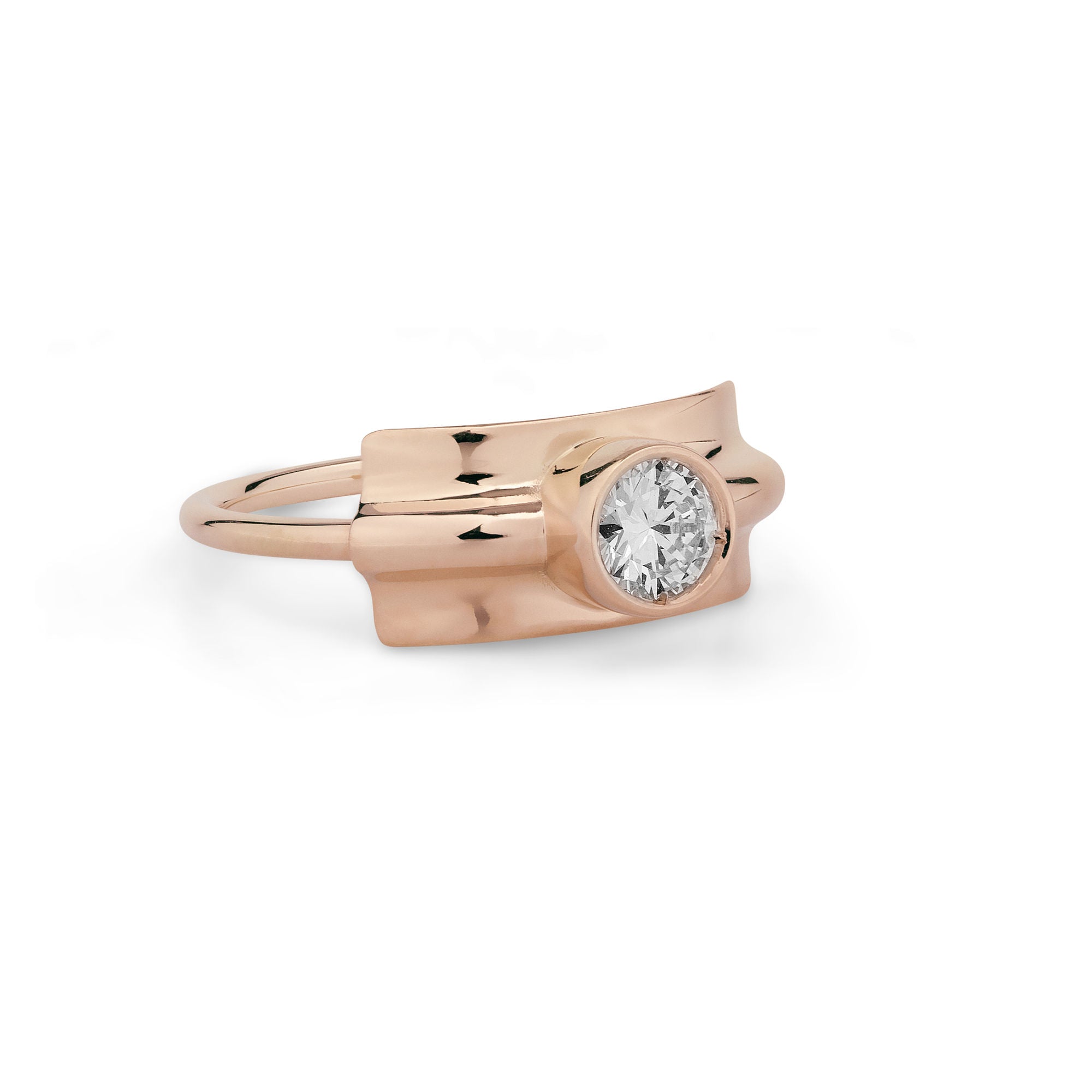 Folded 18K Rosegold Ring w. Diamonds