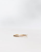 Jade Petite Wave Halv 18K Guld, Hvidguld eller Rosaguld Ring m. Diamanter