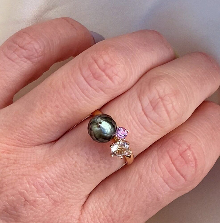 Jalaya 18K Guld Ring m. Perle & Safirer