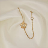 Flower Power 18K Gold Bracelet w. Diamonds