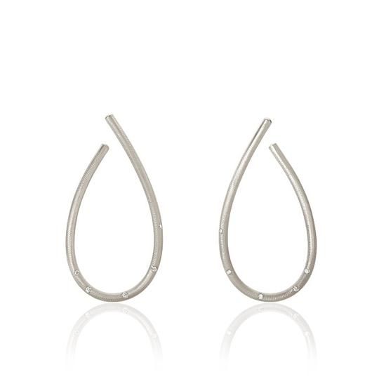 Large Kharisma Silver Earrings w. Diamonds