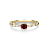 Kuda Rubi 18K Gold Ring w. Ruby & Diamonds