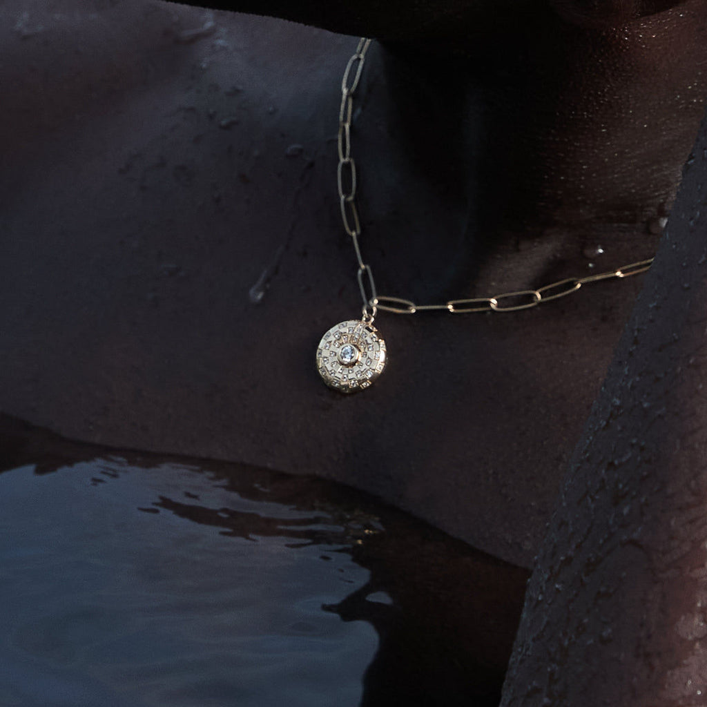 Toi et Moi Checkerboard 18K Gold Pendant w. Lab-Grown Diamonds