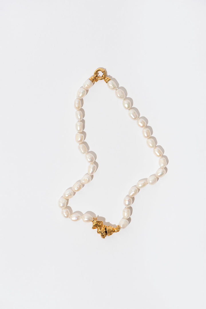 Die klassische Big Gold Plated Halskette w. Perlen