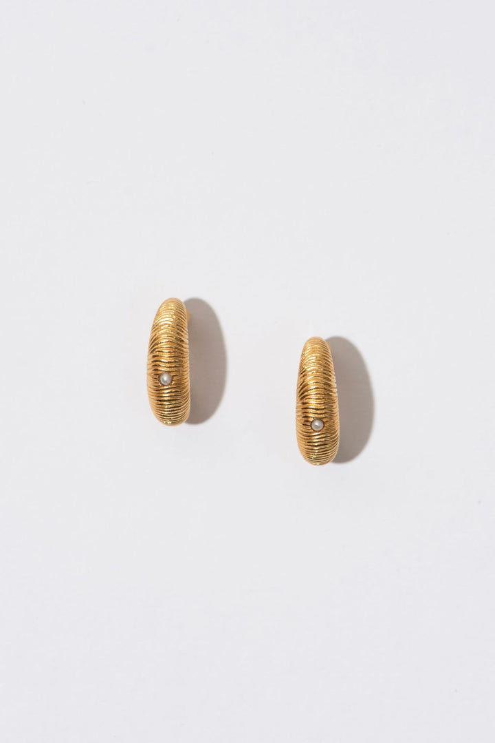 The Beach Medium Gold Plated Hoops w. Pearls - Pair