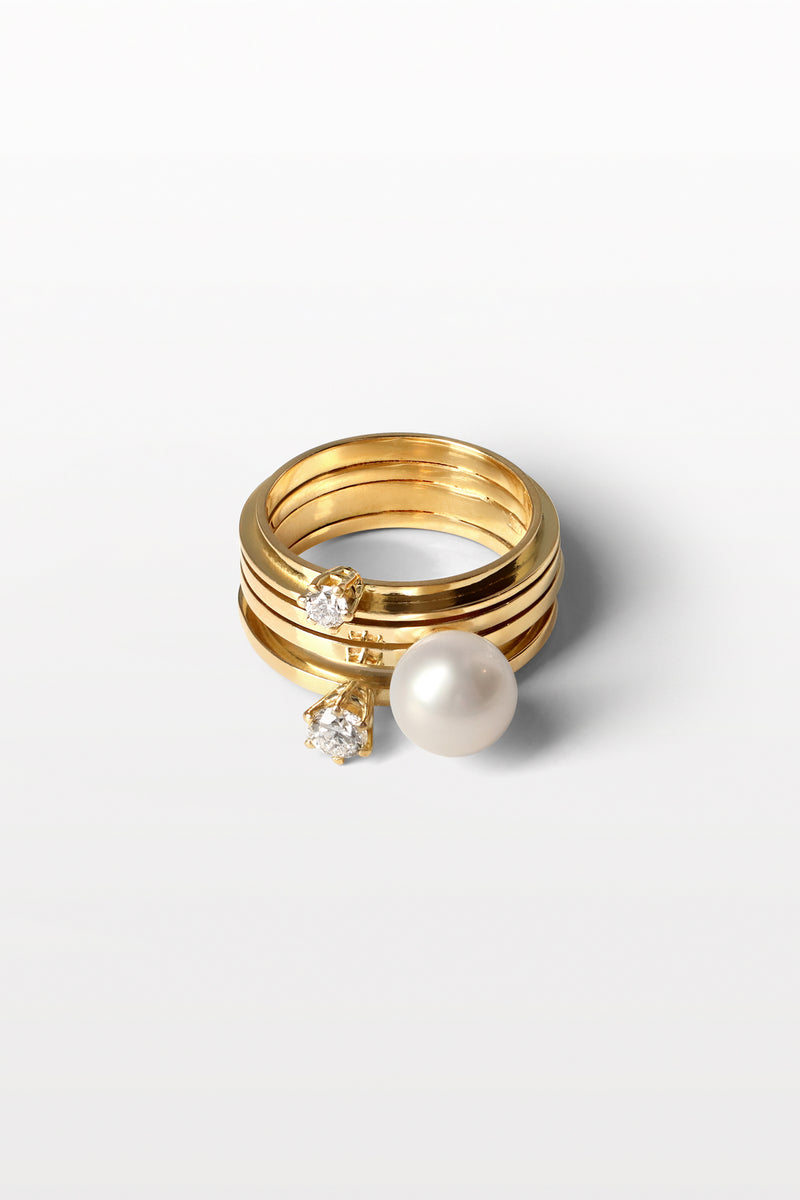 Lustre 03 18K Gold Ring w. Diamonds & Pearl