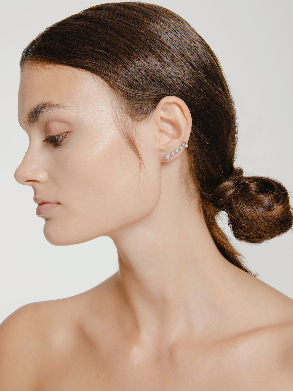 Maya 02 9K Gold Earcrawler w. Diamond & Pearls