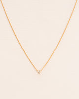 18K Gold Necklace w. White Diamond
