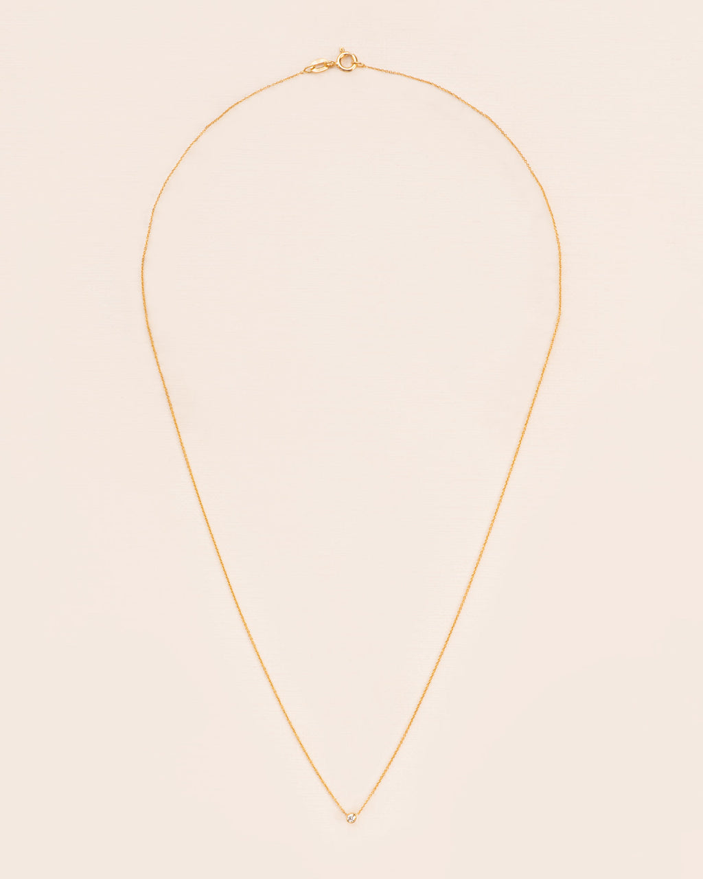 18K Gold Necklace w. White Diamond