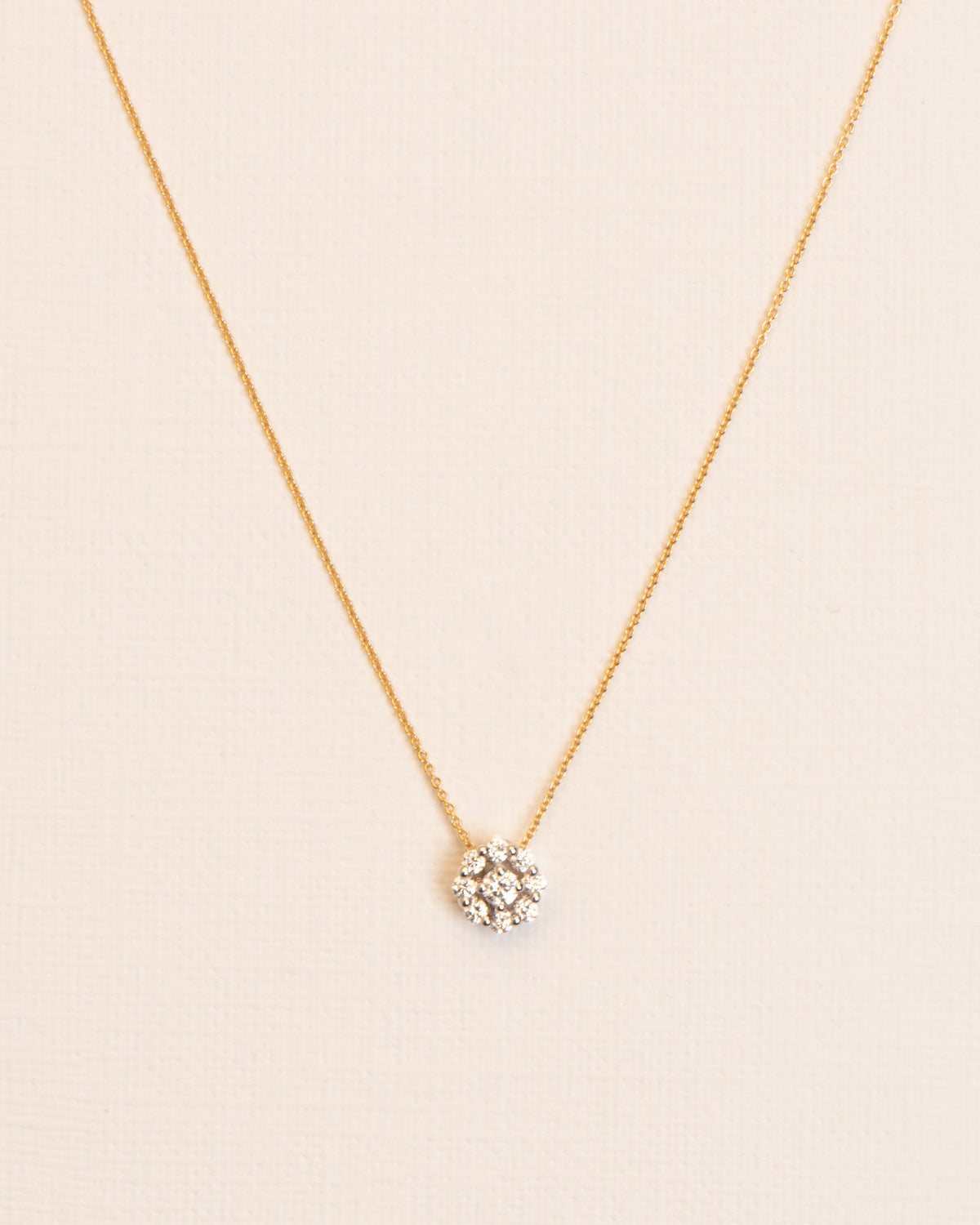 18K Gold flower Necklace w. White Diamonds