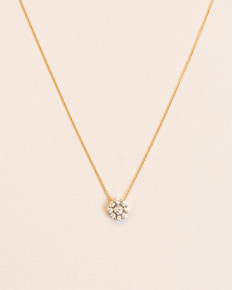 18K Gold flower Necklace w. White Diamonds