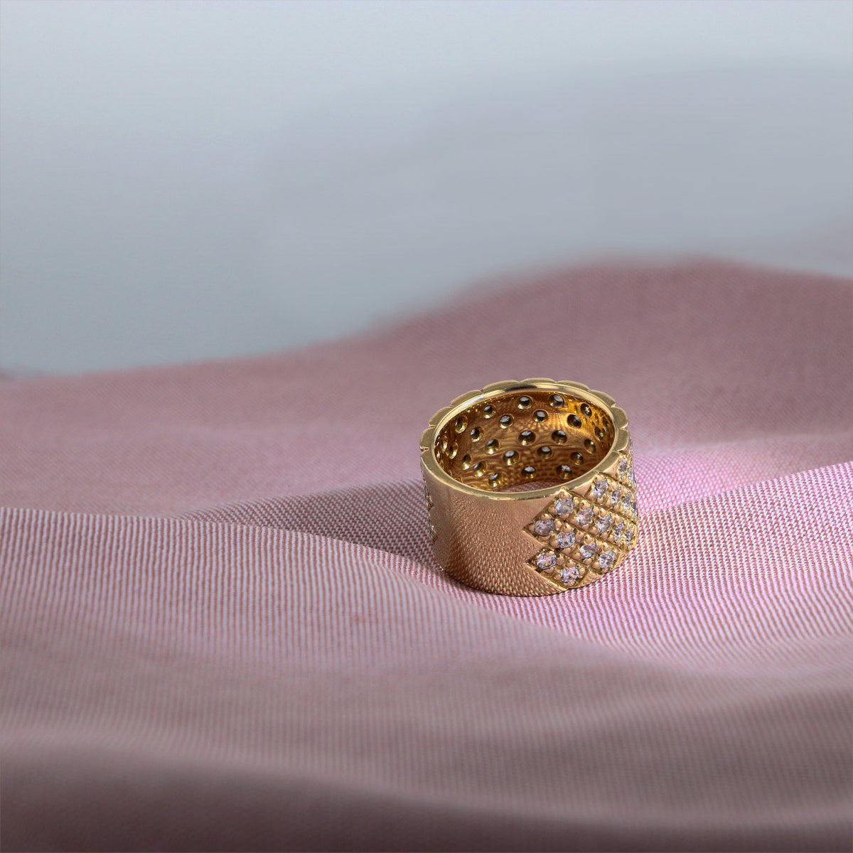 Sparkling Diamonds 14K Gold Ring w. Diamonds