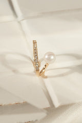 Floating Pearl Diamond Line Earcuff 05