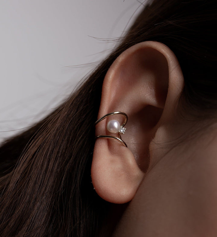Floating Diamond Earcuff 0.05