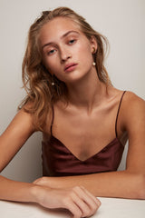 The Lovers Backdrop Silver Earrings w. Pearl