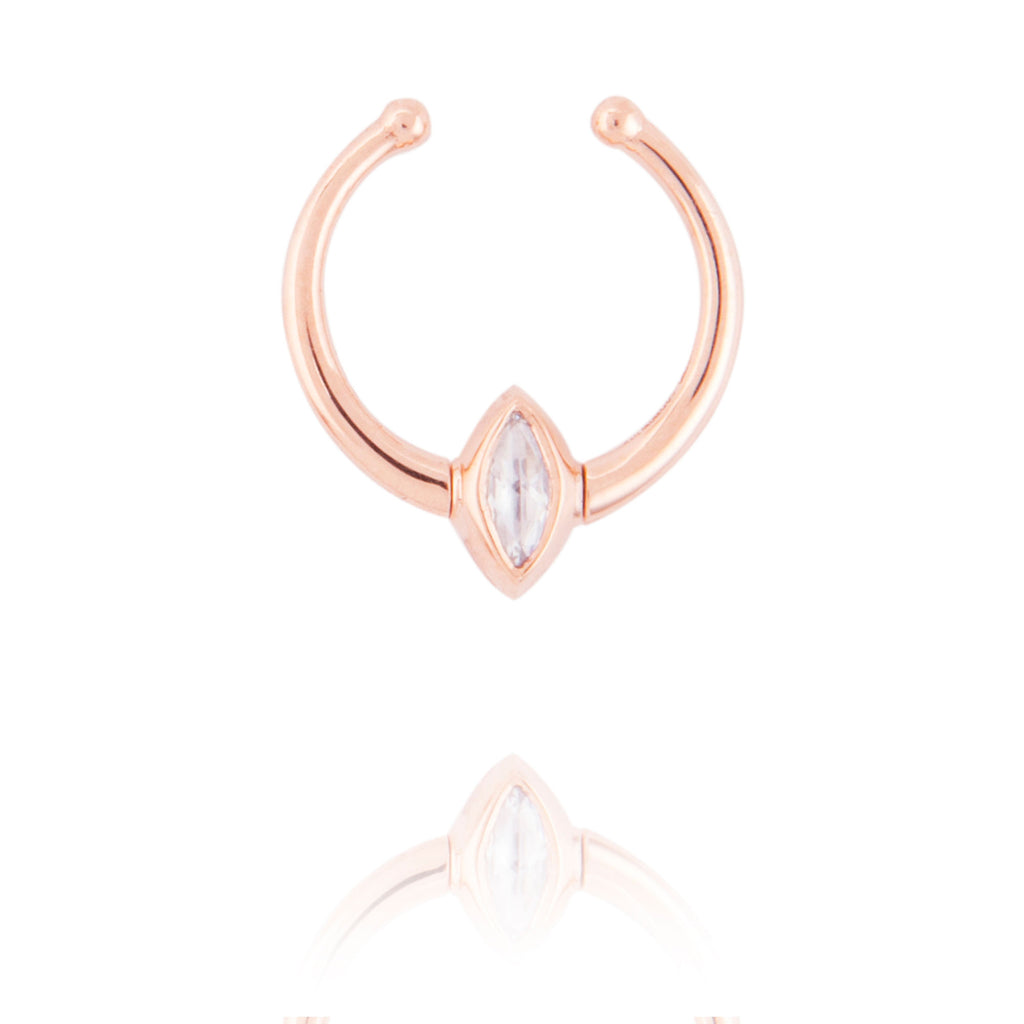 Petit Swinging 18K Rosegold Ear Cuff w. Diamond & Tourmaline