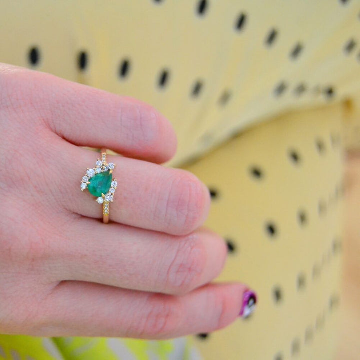 Peya Marakata 18K Guld Ring m. Diamanter & Smaragd
