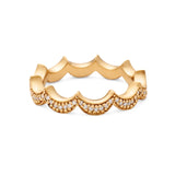 Royal 18K Gold Ring w. Diamonds