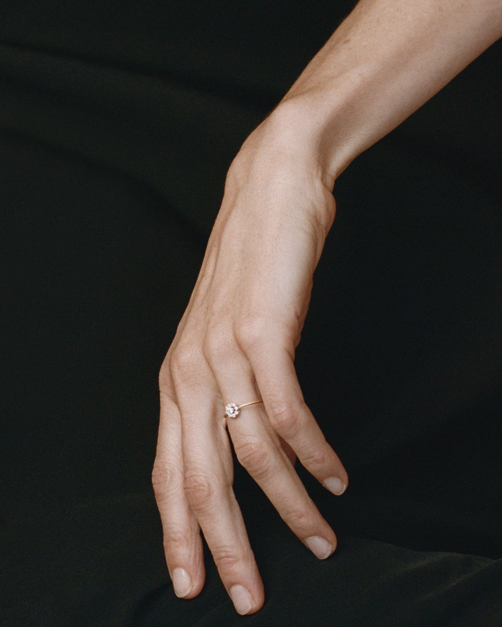 Rosette 18K Guld Ring m. Diamant