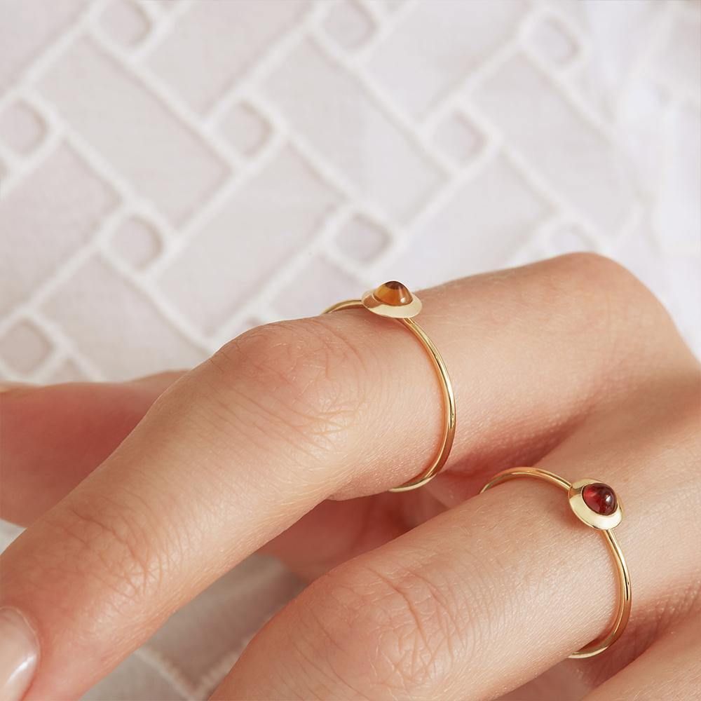 Gems of Cosmo 18K Gold Ring w. Garnet