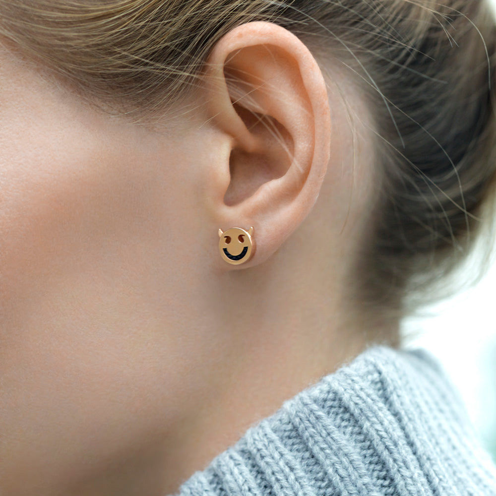 FRIENDS Wicked Cord / Sort 18K Forgyldte Ørestikker