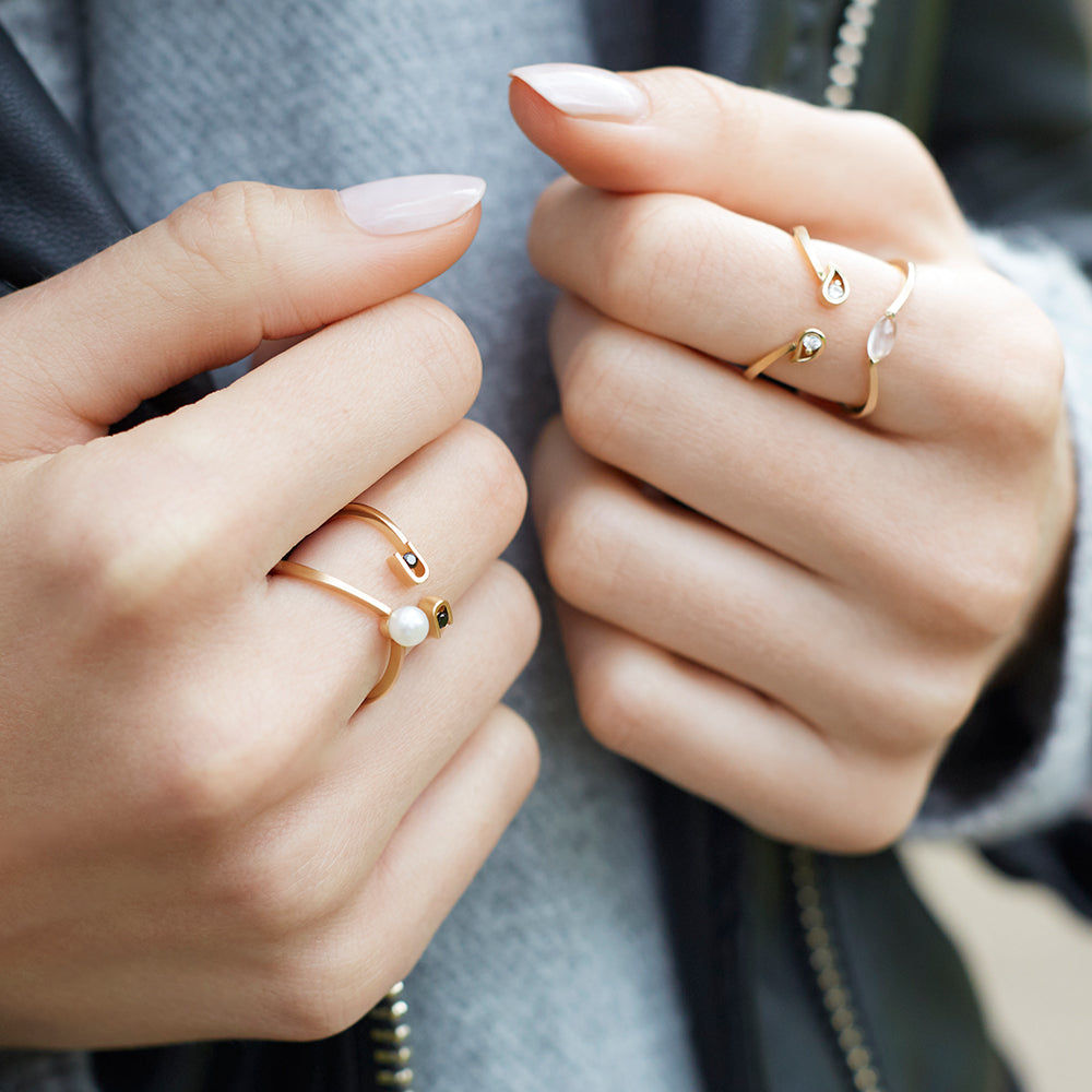 PREMIERE Paola 18K Gold Ring w. Spinel & Pearl