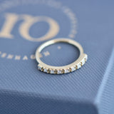 Rock Classic Aligned 18K Gold Ring w. Diamonds