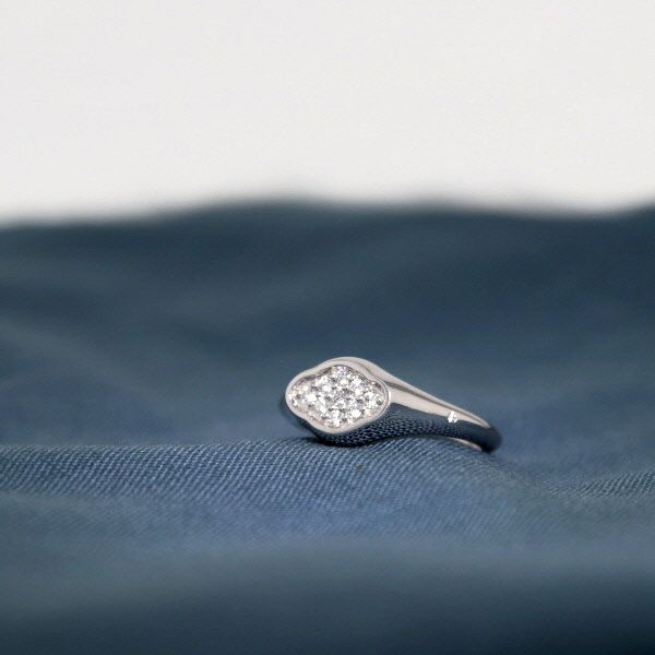 Rock Signet 18K Whitegold Ring w. Diamonds