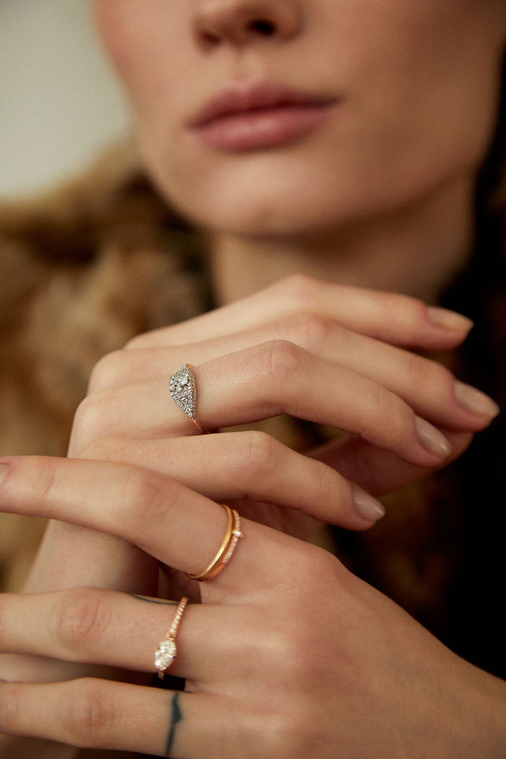 Signet 18K Rosegold & Whitegold Ring w. Diamonds