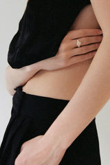 Sugar Signet 18K Gold Ring w. Diamonds