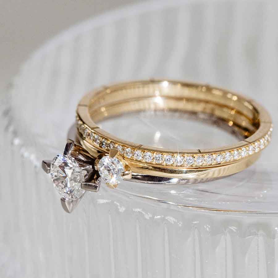 Wilderness Eternity 18K Gold Ring w. Lab-Grown Diamonds