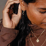 Wave 18K Gold Earrings w. Lab-Grown Diamond