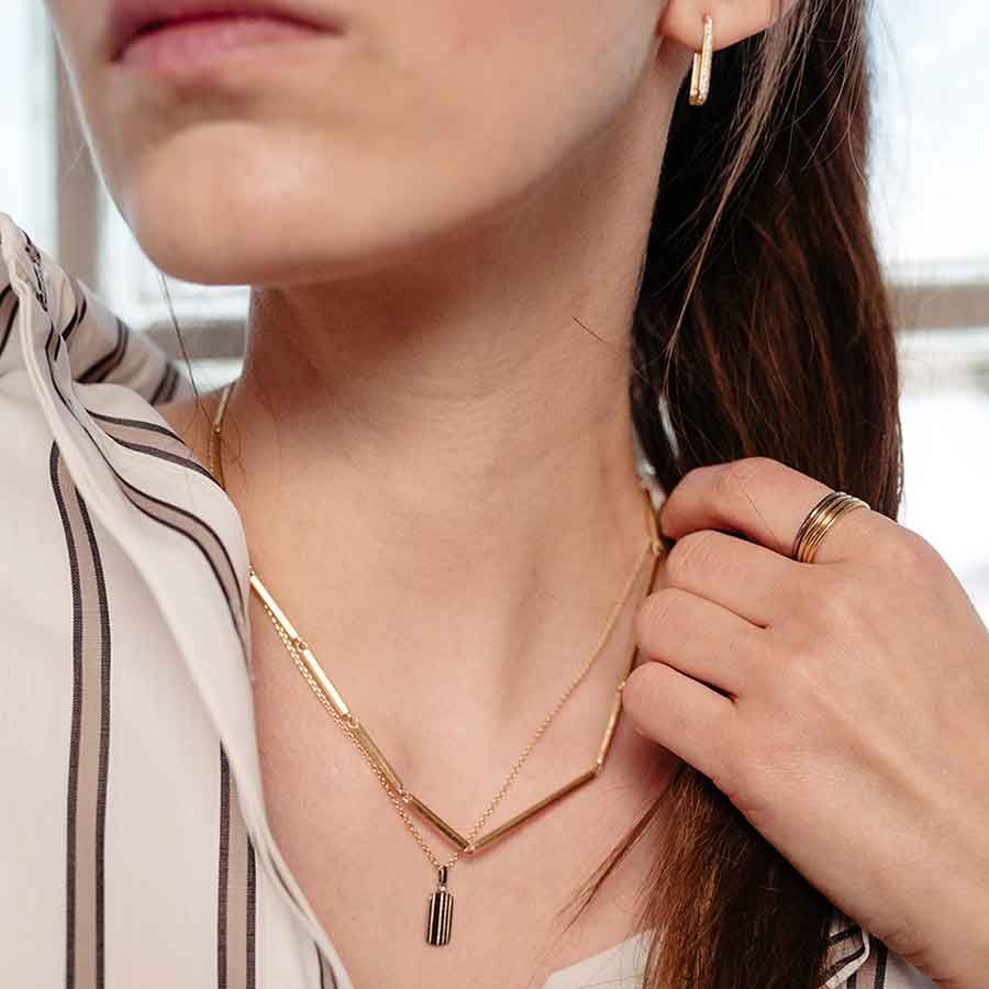 Wilderness 18K Gold Earrings w. Lab-Grown Diamond
