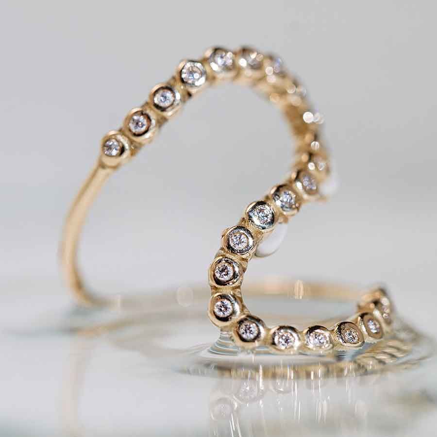 Wave 18K Gold Ring w. Lab-Grown Diamonds