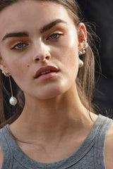 Seafire 18K Gold Earrings w. Diamonds & Pearls