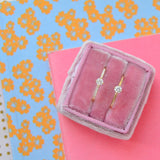 Taruva 18K Gold Ring w. Diamonds