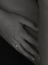 Solitaire Oval Pavé 18K Gold Ring w. Lab-Grown Diamonds