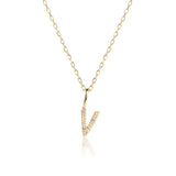 Buchstabe "V" Anhänger aus 10K Gold I Diamanten