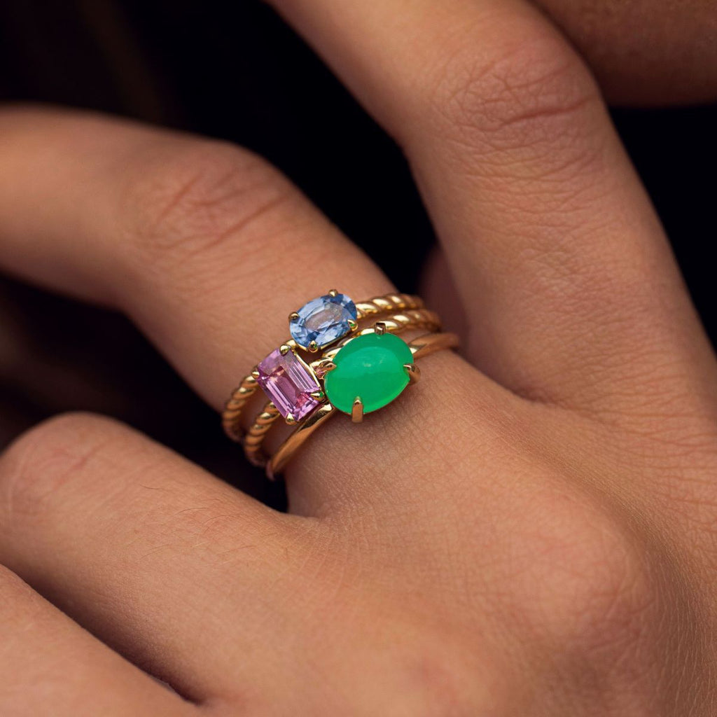 Twist 10K Gold Ring w. Sapphire