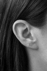 Two Sparks 18K Gold Stud w. Diamonds