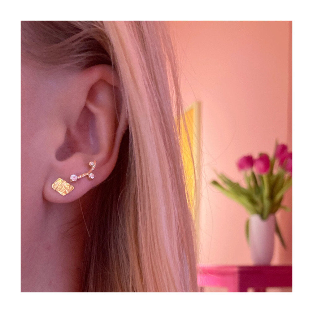 Annie 18K Gold Earstick w. Diamonds