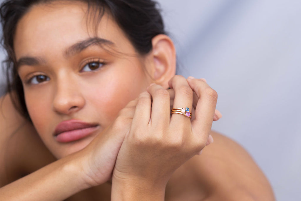 Kola Ekala 18K Rosegold Ring w. Sapphire