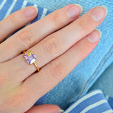 Varnaya Sihina 18K Gold Ring w. Sapphires