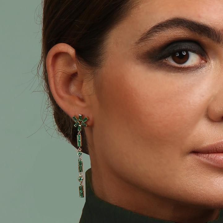 Artisia Star 18K Gold Earrings w. Emeralds