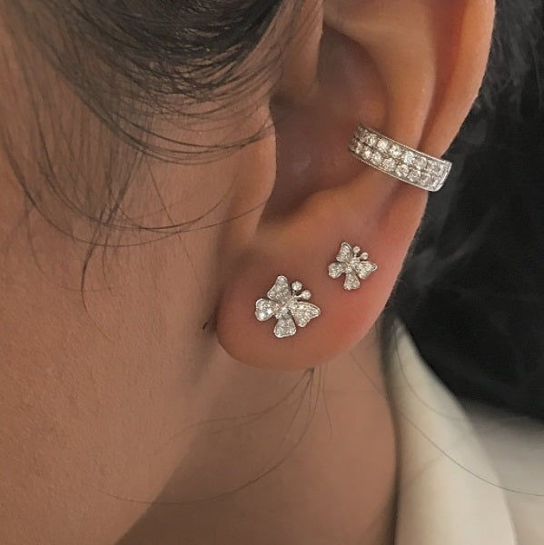 Fairytale Butterfly Medium 18K Gold, Rosegold or Whitegold Studs w. Diamonds