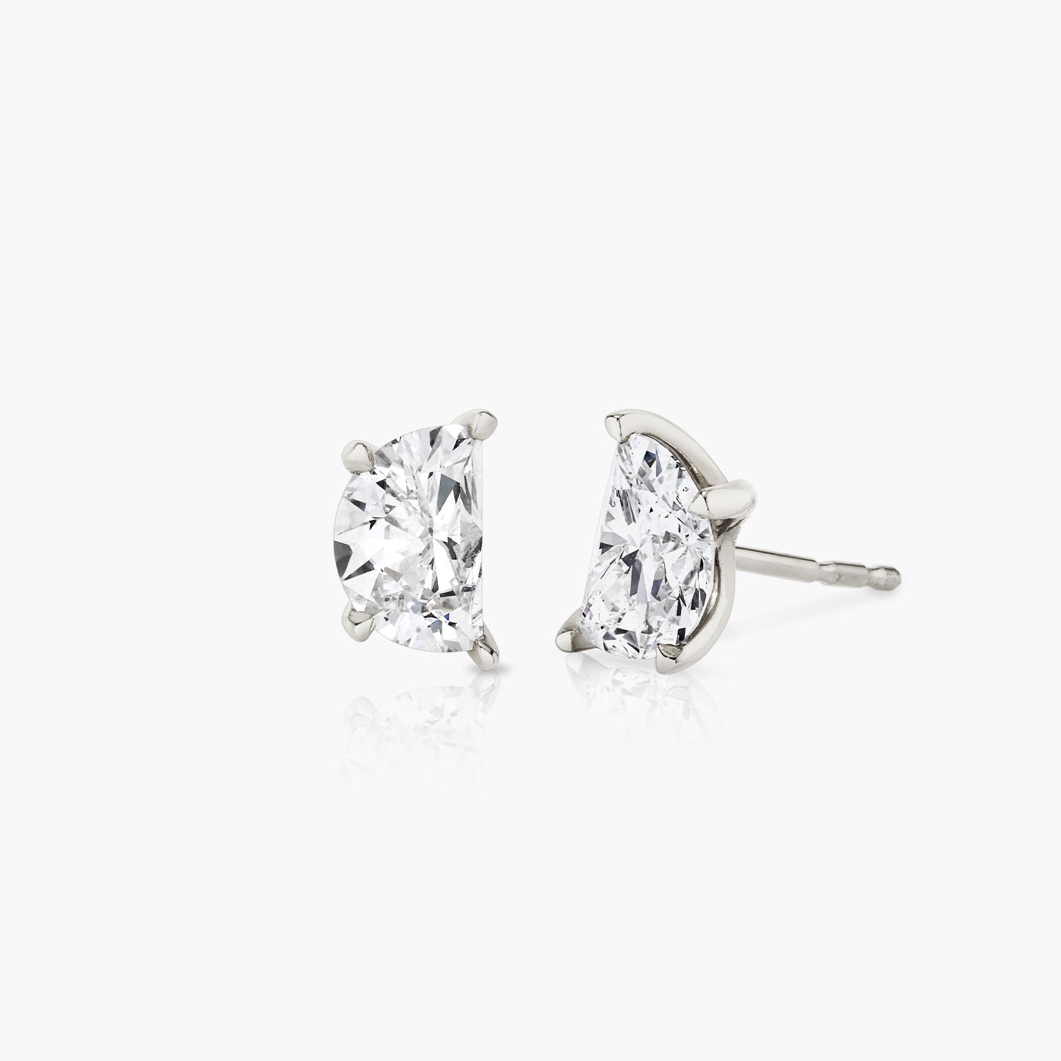 Iconic Half Moon 14K Whitegold Studs w. Lab-Grown Diamonds, 0.75 ct.