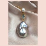 Dark Ocean Ohrstecker I Goldplattiert 18K I Weiße Perlen