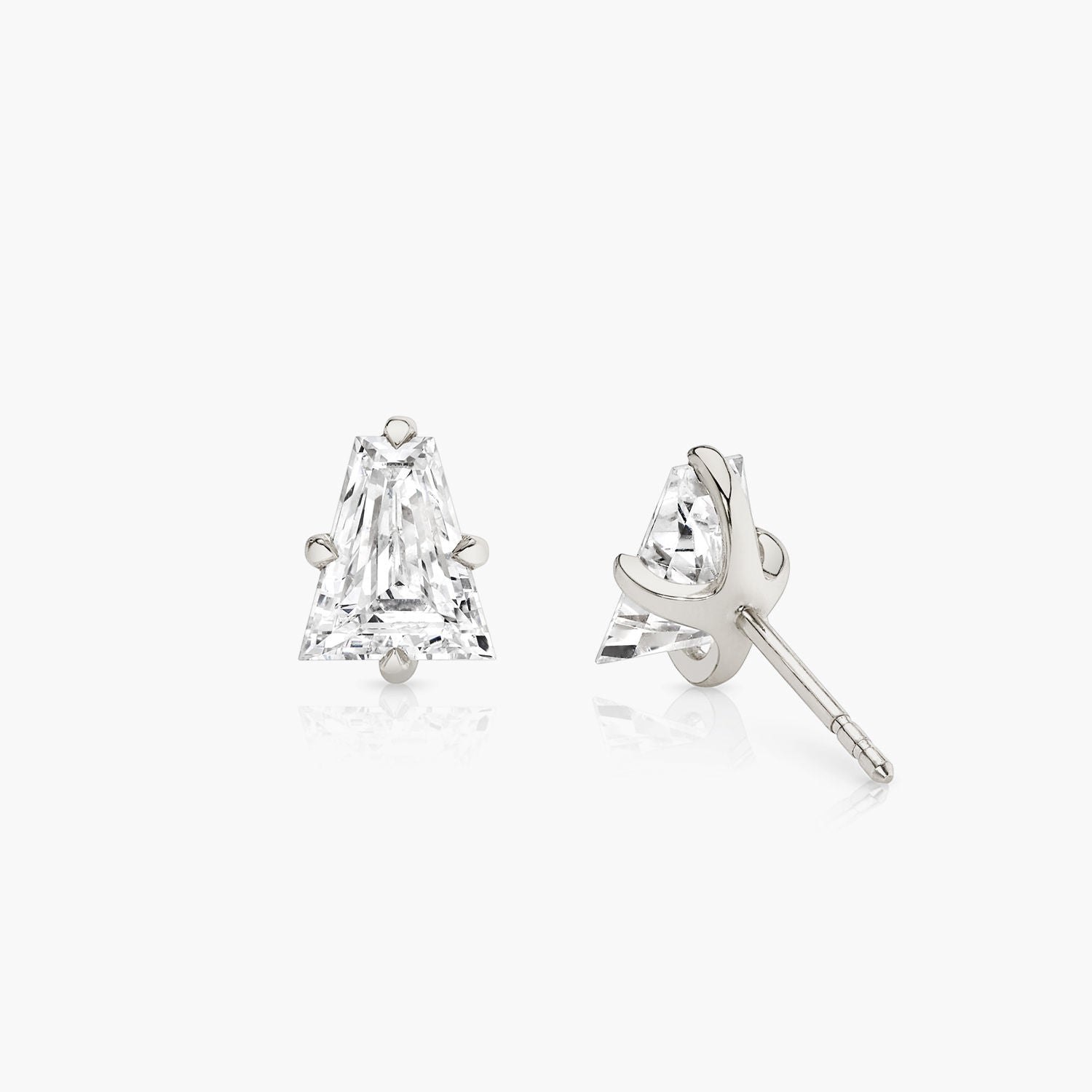 Iconic Keystone 14K Whitegold Studs w. Lab-Grown Diamonds, 0.75 ct.